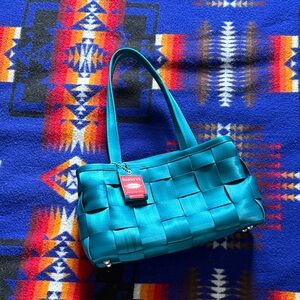 Harvey’s seatbelt bag limited edition